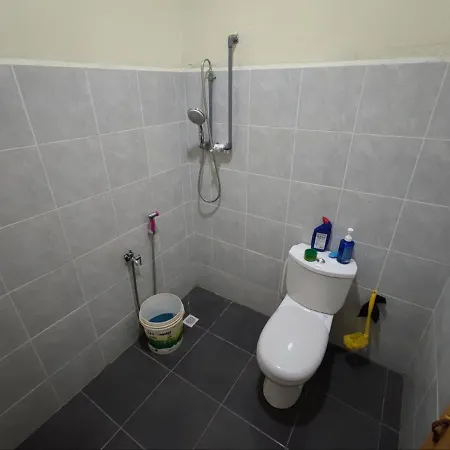 Man Homestay Kampong Bukit China Exterior photo